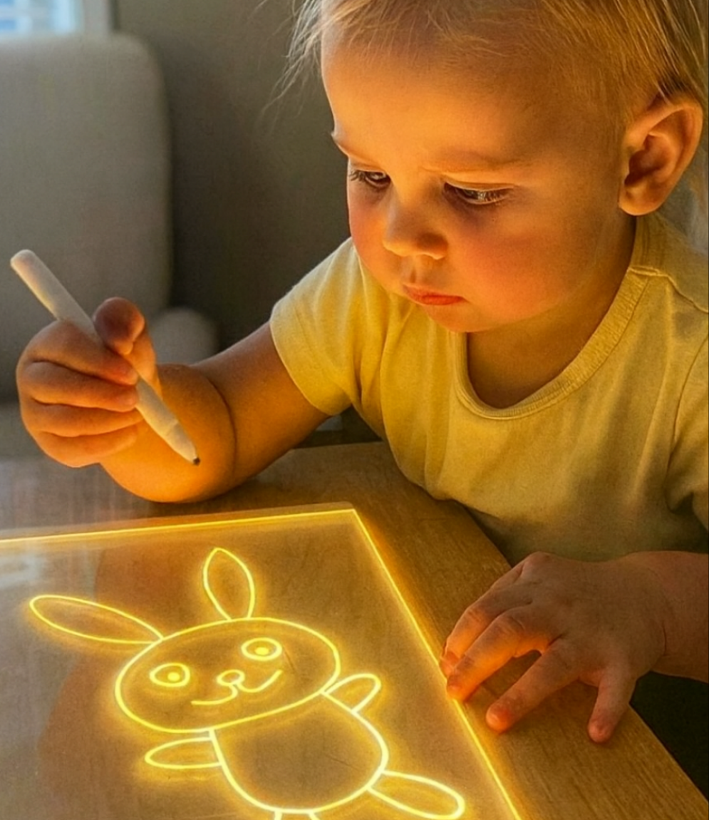 LUNECY™, Luminous Drawing Tablet — Bring Imagination to Light!